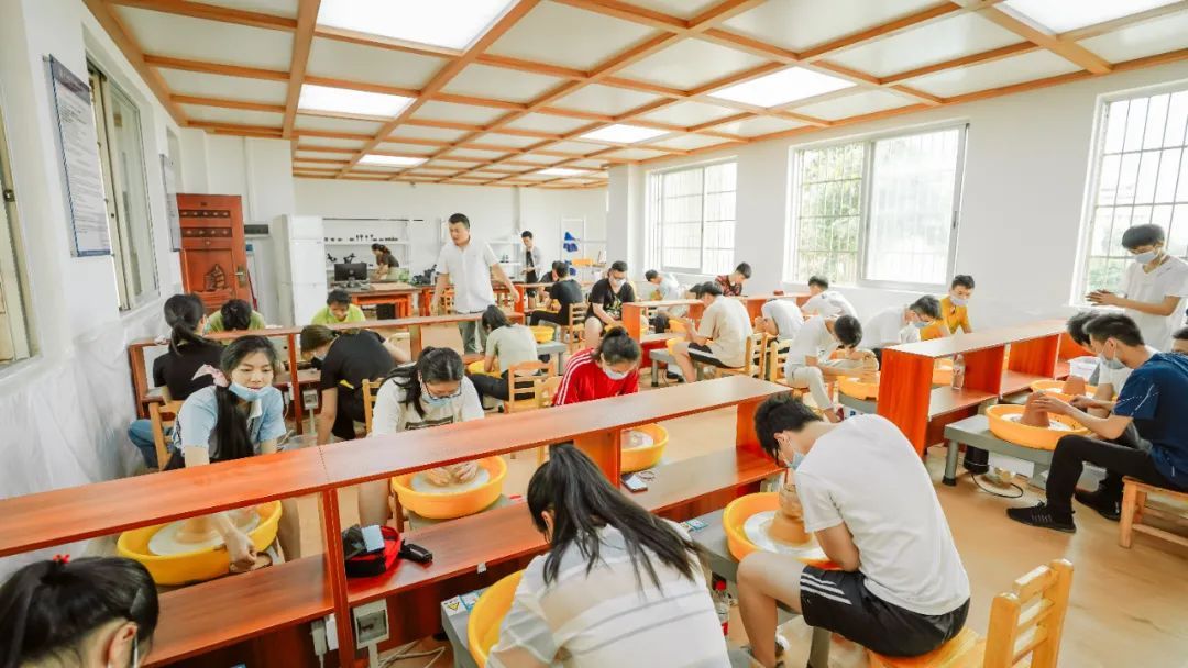 传承千年陶艺，铸就精神家园——广西英华坭兴陶社团正式成立